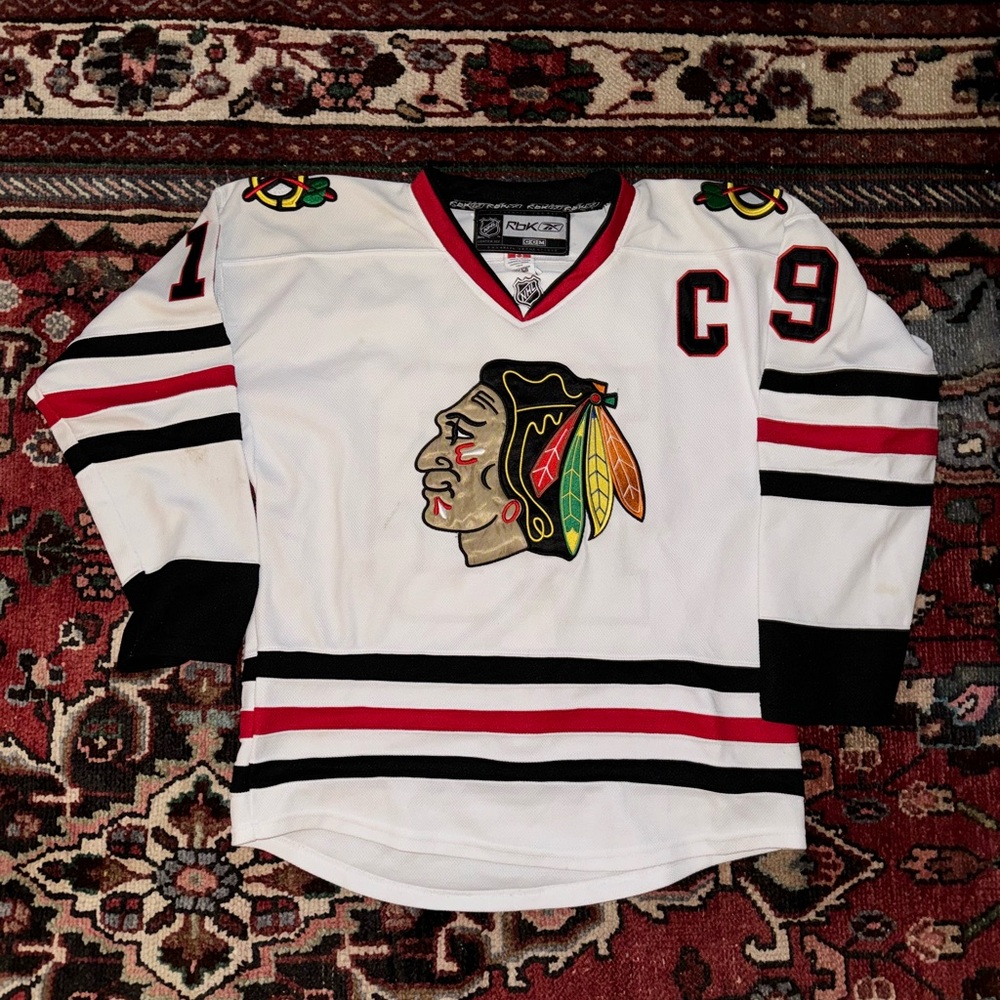 Chicago Blackhawks Jersey | Size Small | Johnathan Toews